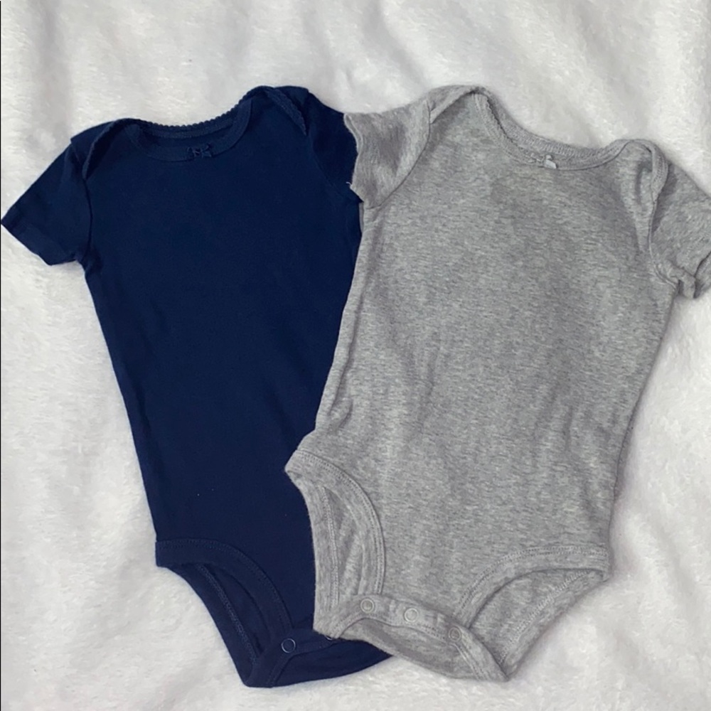 ‼️6 For $20‼️Carters Basic Navy/Grey Bodysuits 6m